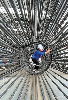 高質(zhì)量發(fā)展調(diào)研行&middot;南疆片區(qū)丨產(chǎn)業(yè)興 &ldquo;棋眼&rdquo;活 百姓富