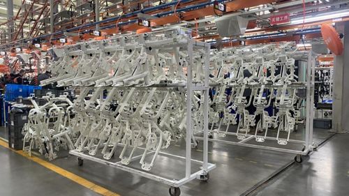 雅迪將持續(xù)不斷加強智能經(jīng)濟與實體經(jīng)濟的深度融合