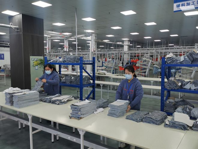 棗莊項(xiàng)目觀摩騰籠換鳥!臺(tái)兒莊&ldquo;零增地&rdquo;招商完善紡織產(chǎn)業(yè)體系